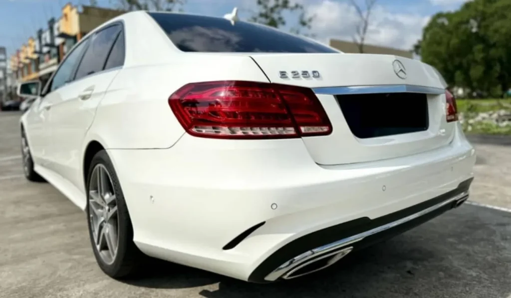 مرسدس بنز E250 4Matic 2.0L سفید 2025