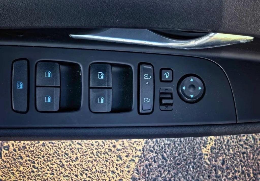 هیوندای الانترا 1.5L فول آپشن 2025 مشکی