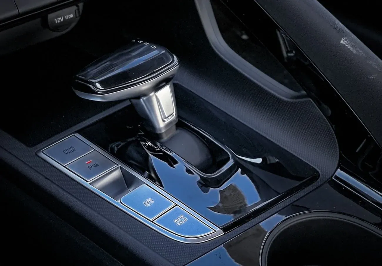 هیوندای الانترا 1.5L فول آپشن 2025 مشکی