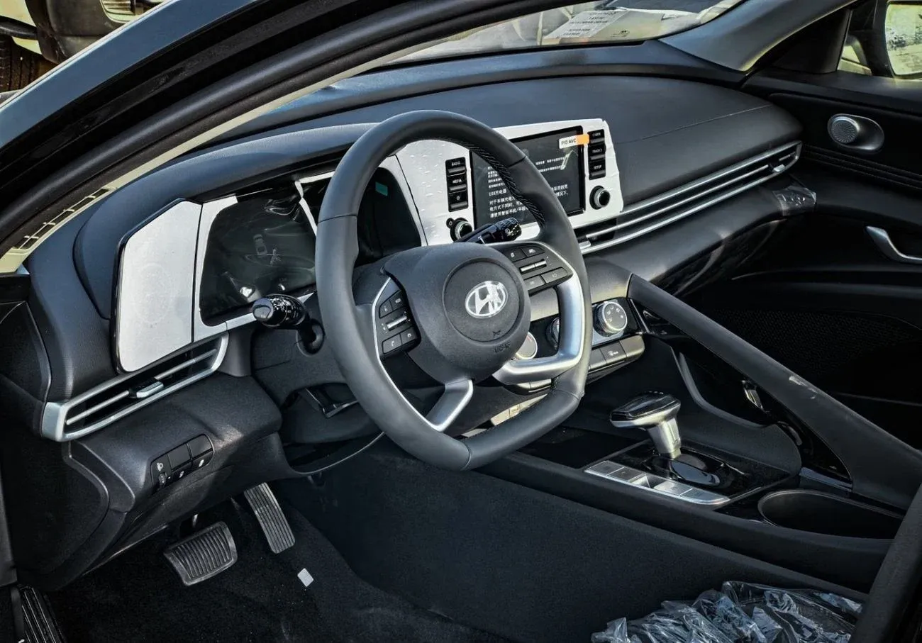 هیوندای الانترا 1.5L فول آپشن 2025 مشکی